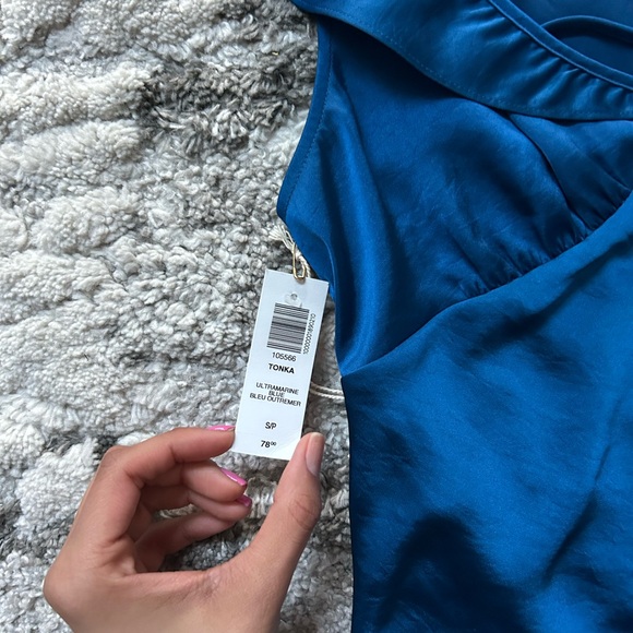 Wilfred top from aritzia - Picture 2 of 3